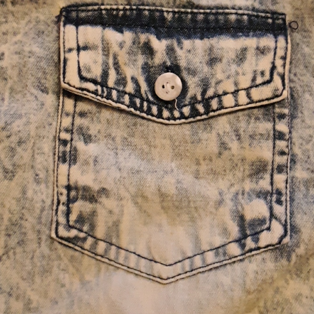 Button Shirt - Picture 3 of 4